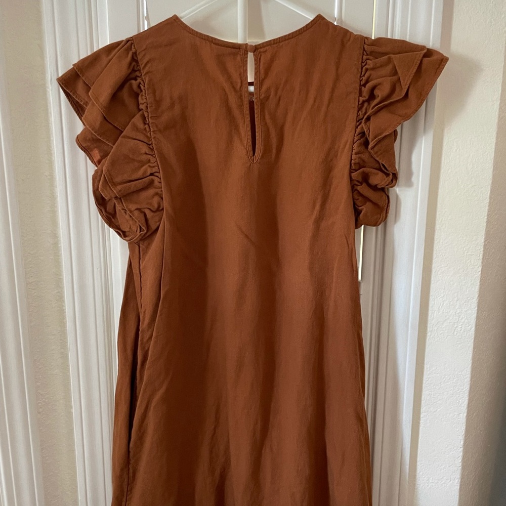 Brown dress